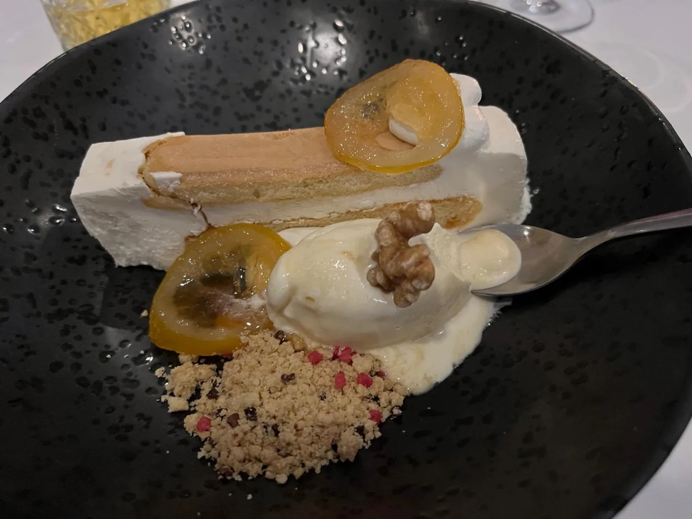 Voorbeeld van Lemon Milano met gesuikerde citroen en yoghurt-honingijs