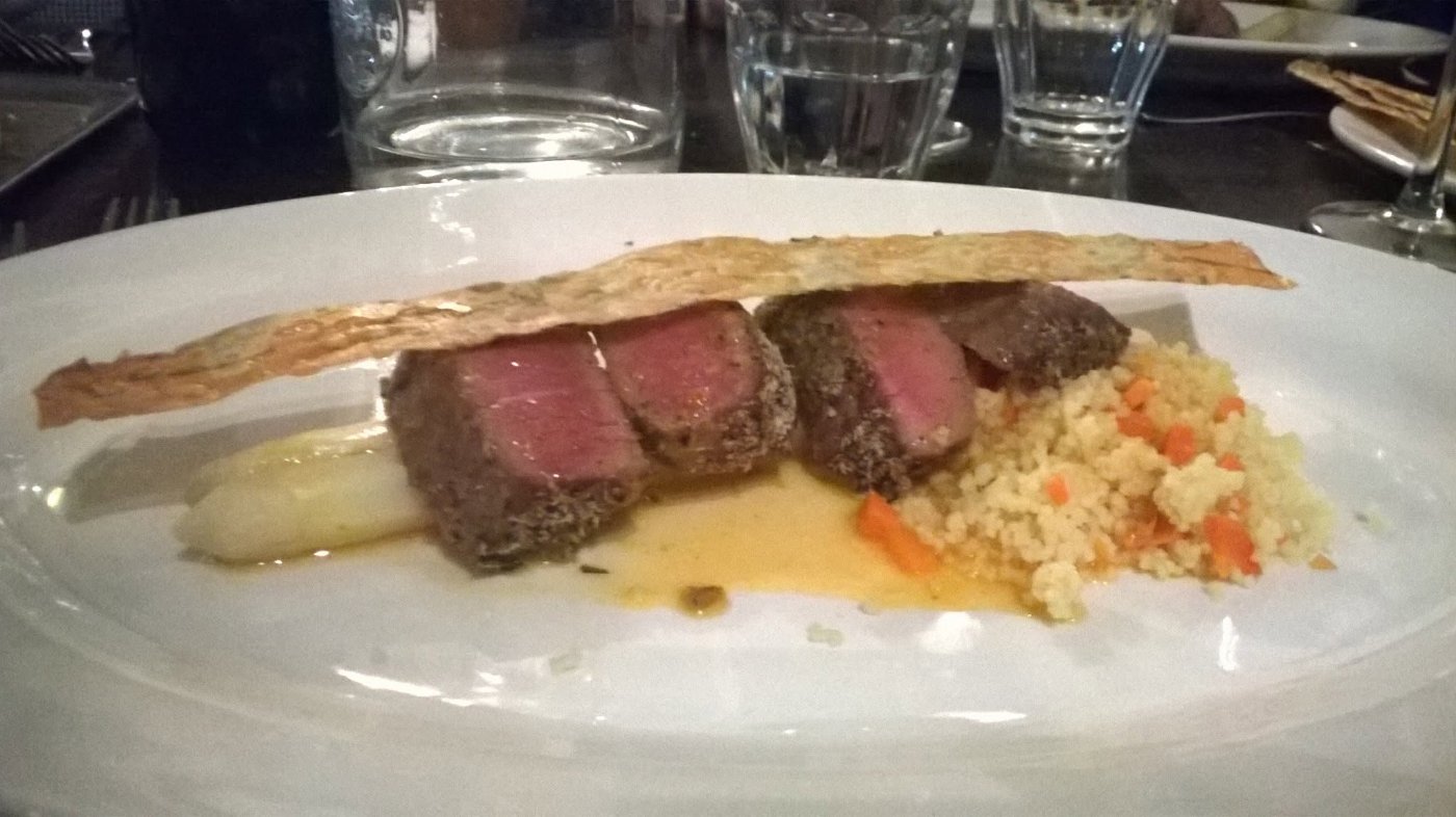 Voorbeeld van Slier asperges met Lamsfilet en couscous