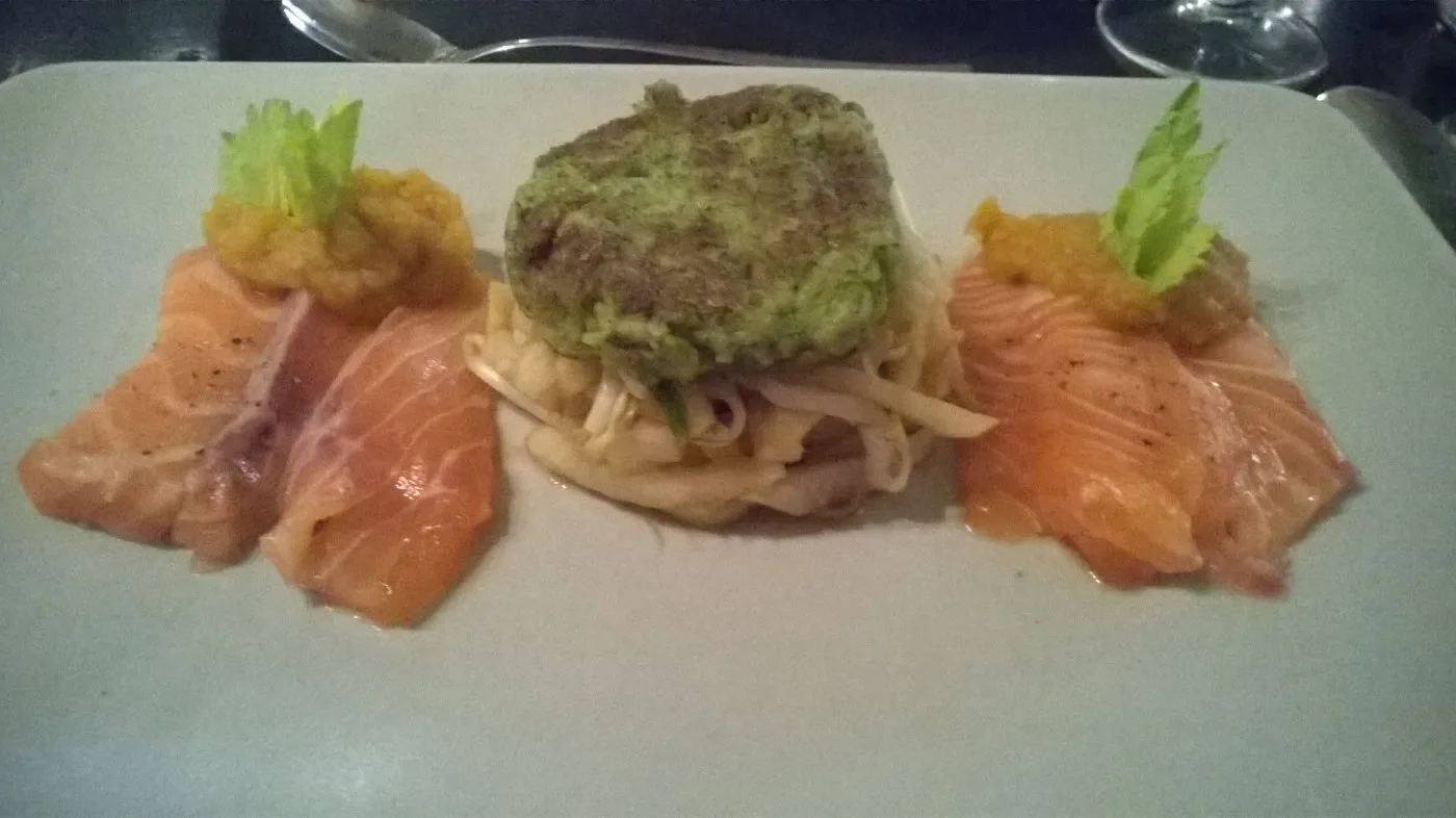 Voorbeeld van Broccoli burger met gemarineerde zalm
