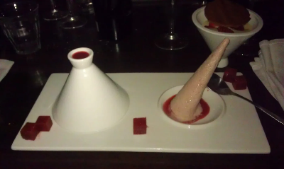 Voorbeeld van Aardbeien creatie met vanille sabayon